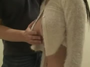 Chạm vào cô gái châu á ngực đẹp