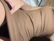 cô gái có bộ ngực hoàn hảo